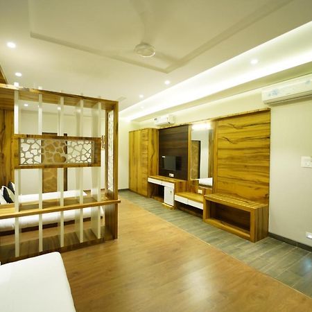 Hotel The Royal Inn Baramati Exterior photo
