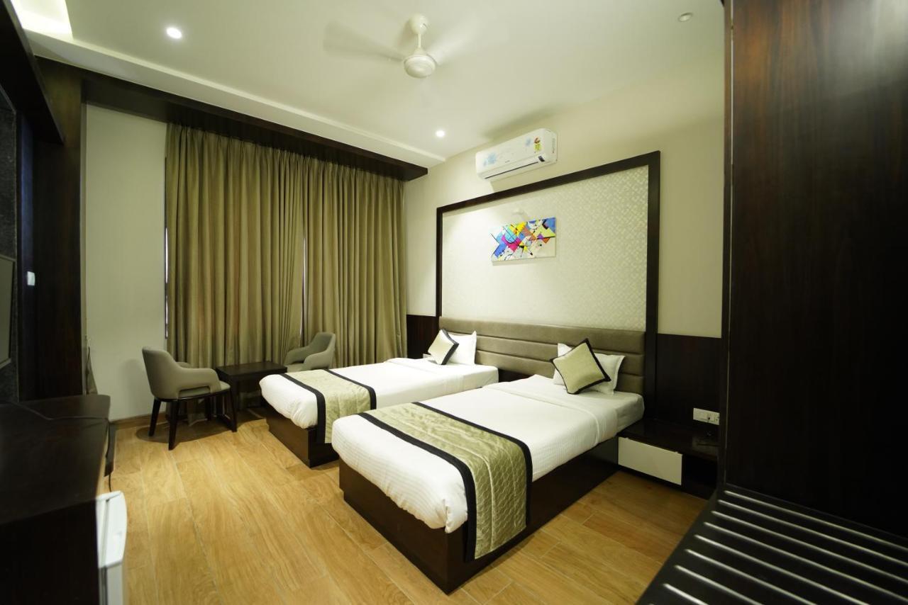 Hotel The Royal Inn Baramati Exterior photo